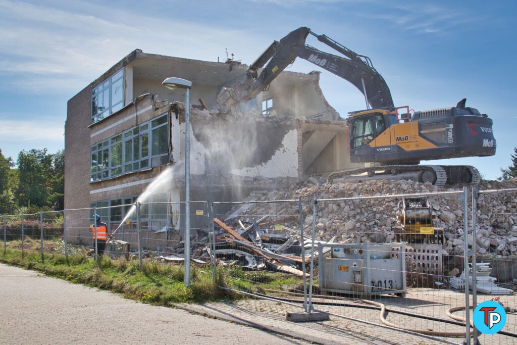 Der Abriss des Vinzenz-Pallotti-Kollegs (VPK) in Rheinbach - 23.09.2021