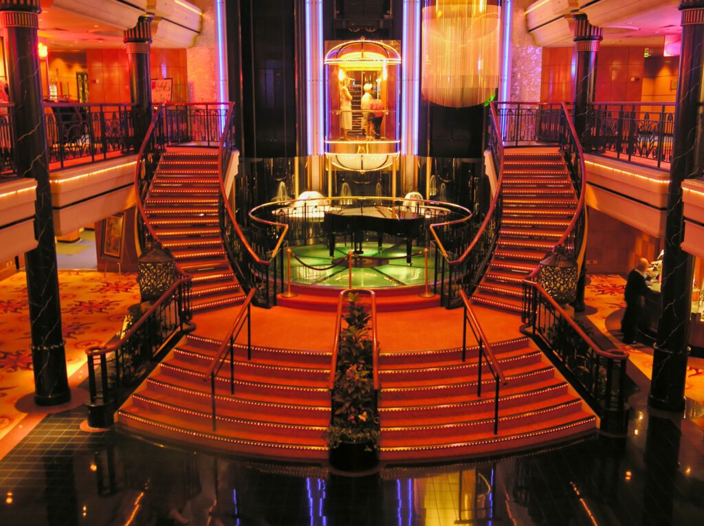 Cruise Ship - NCL - Norwegian Spirit - Lobby